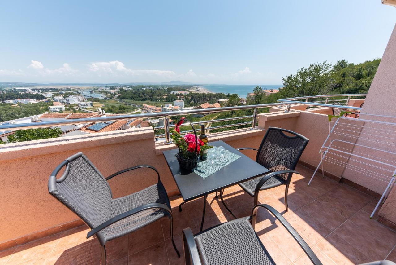 Apartments Villa Egzon อุลซิน ภายนอก รูปภาพ