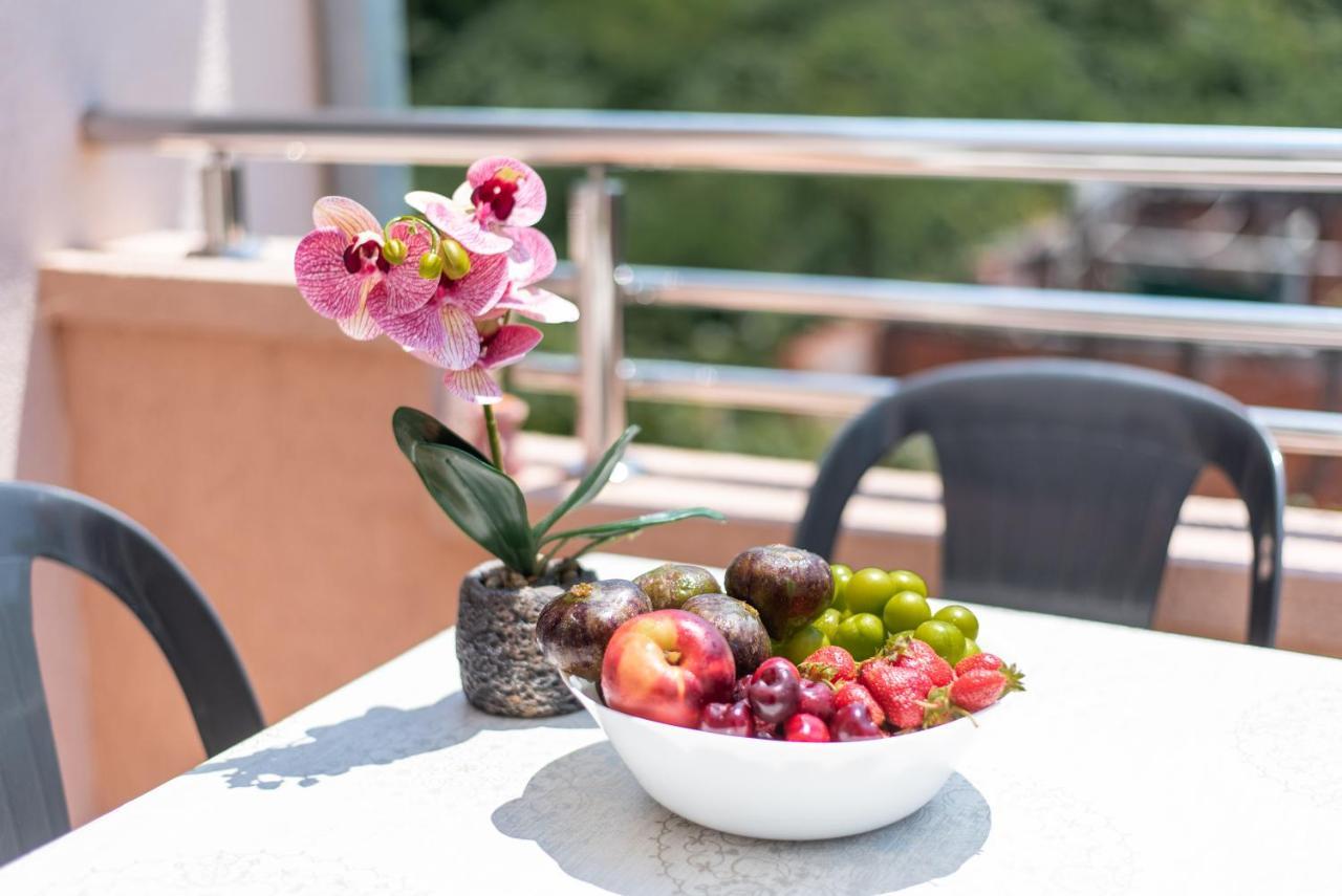 Apartments Villa Egzon อุลซิน ภายนอก รูปภาพ