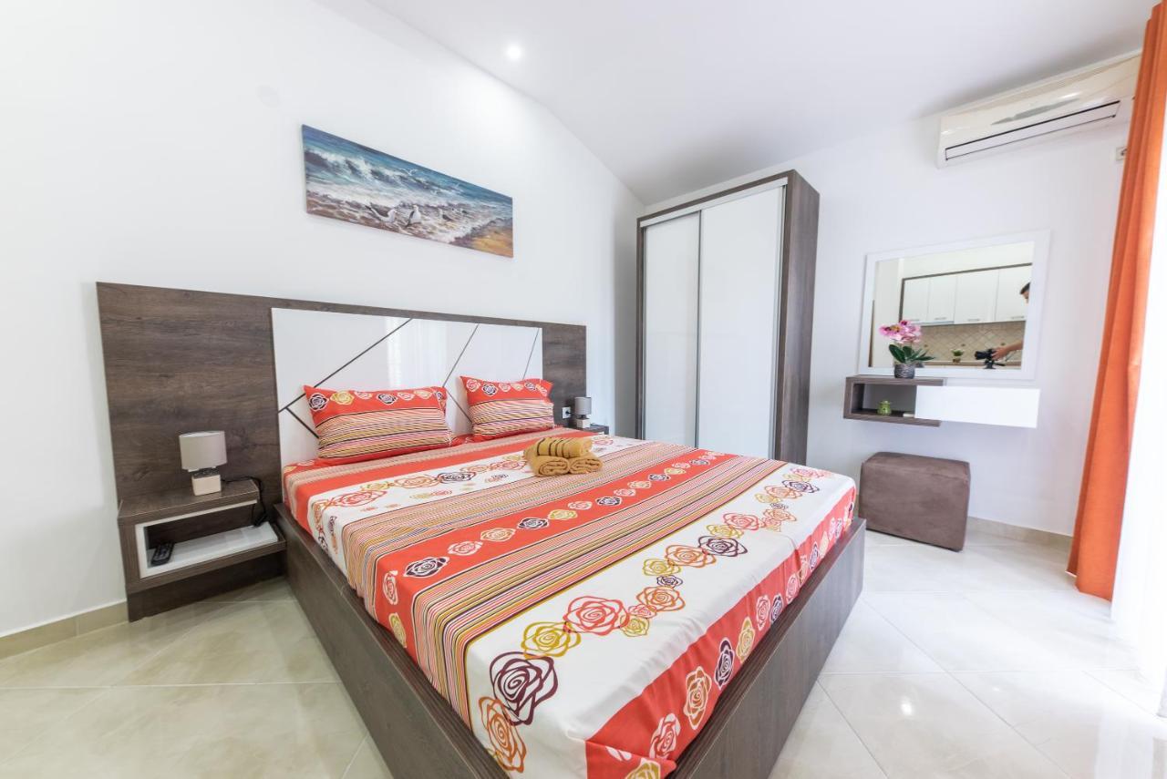 Apartments Villa Egzon อุลซิน ภายนอก รูปภาพ