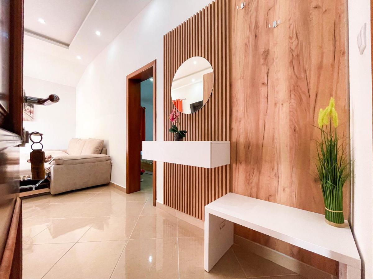 Apartments Villa Egzon อุลซิน ภายนอก รูปภาพ